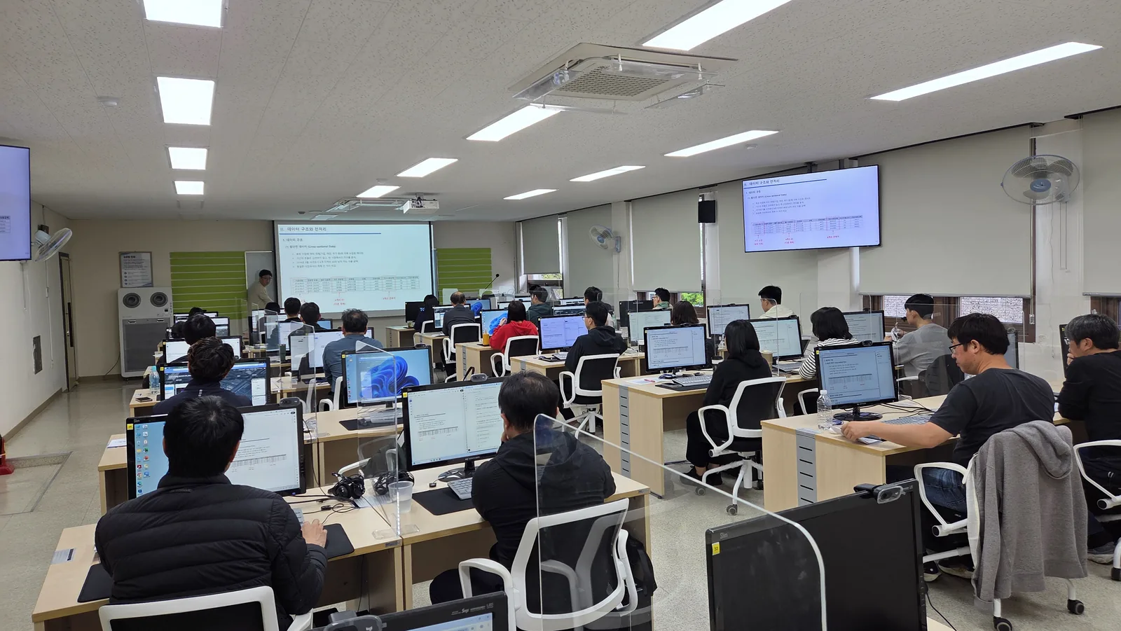 AI 단계별 마스터리더 교육 현장 사진 3