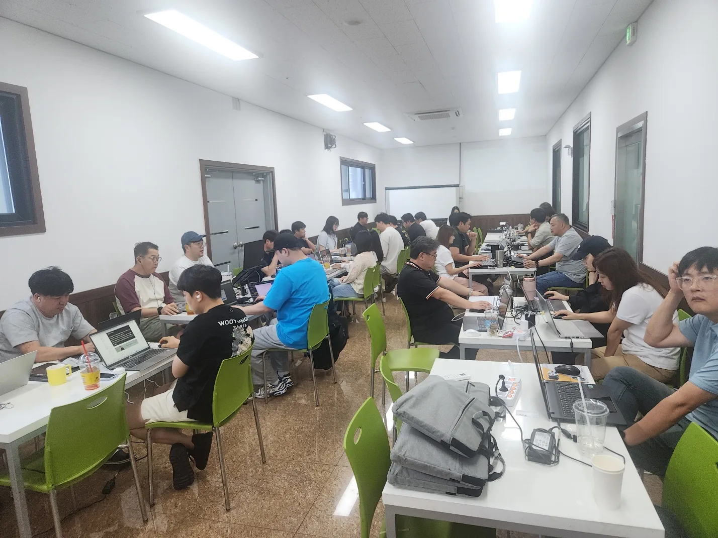 포콘스 전사 AI 활용 워크숍 현장 사진 2
